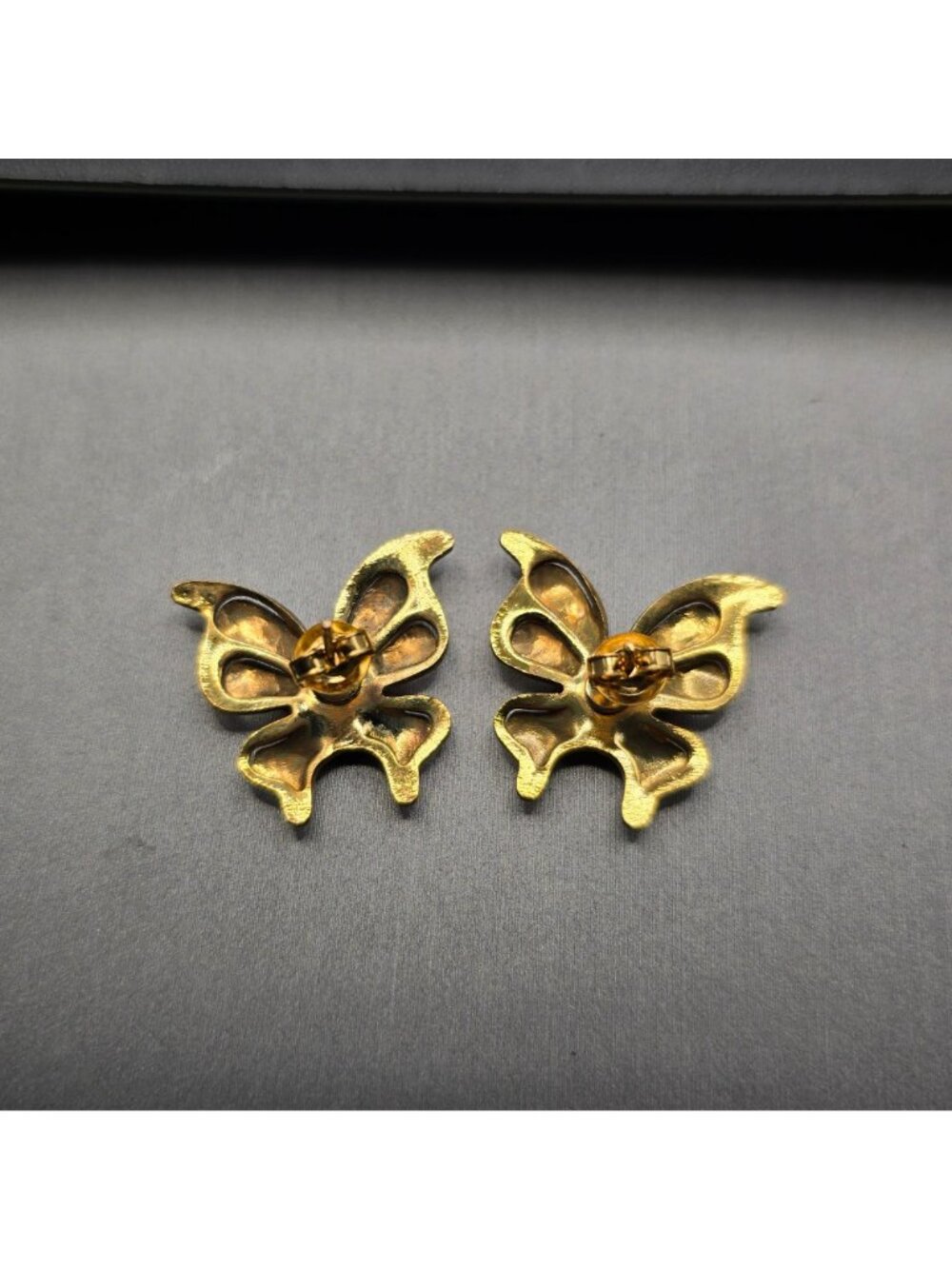 Vintage Butterfly Brooch Lot of 8 Cloisonne Enamel Earrings Gold Tone Statement - Picture 12 of 13